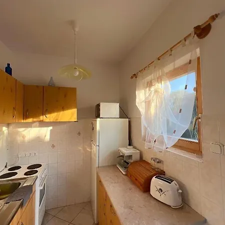 Apartment Balatonfenyves 度假居 鲍洛通费尼韦什