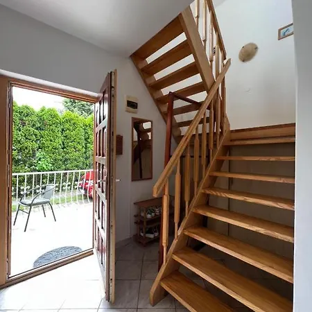 Apartment Balatonfenyves * 鲍洛通费尼韦什