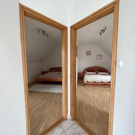 Apartment Balatonfenyves * 鲍洛通费尼韦什