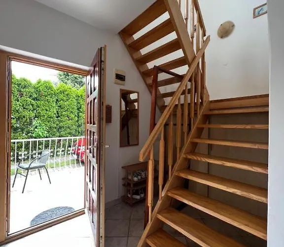 Apartment Balatonfenyves * Балатонфеньвеш