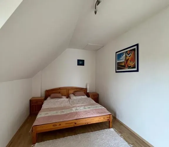 Apartment Balatonfenyves Дом отдыха *